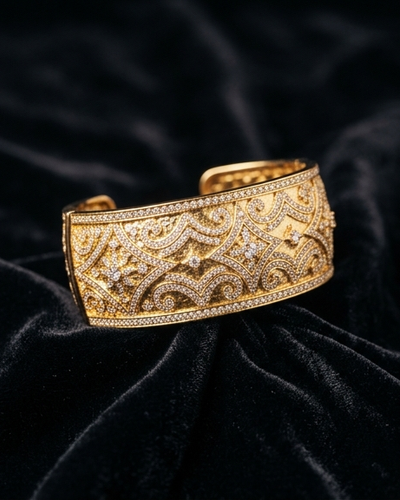 ZHOPPING Crystal Cuff